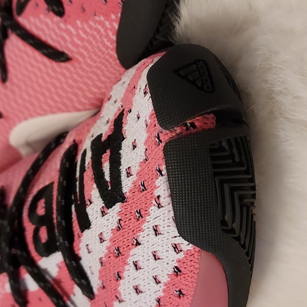 Men's Pharrell Williams Sneakers - Picture 3 of 10